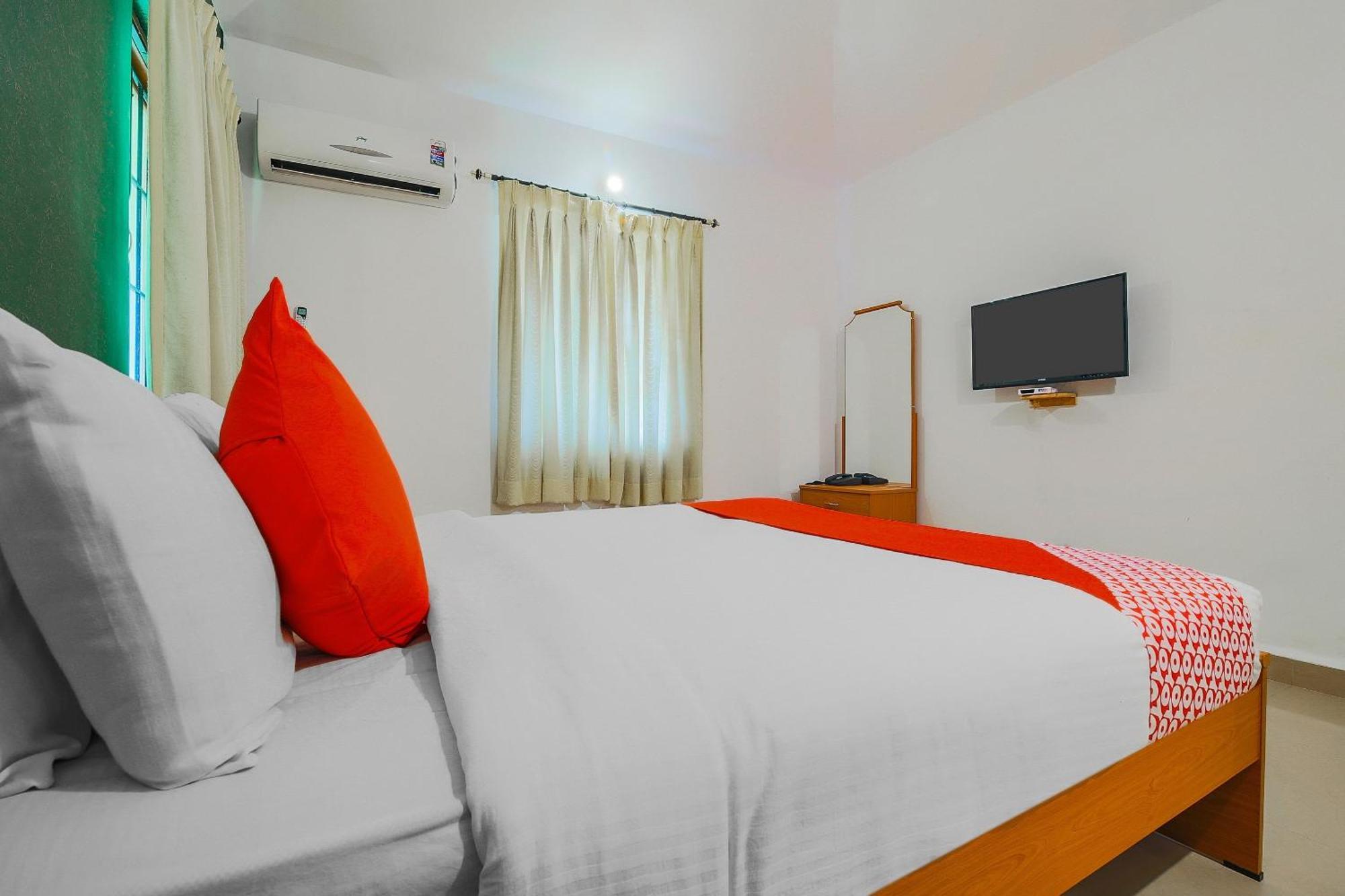 Super O The Goan Courtyard Hotel 3*